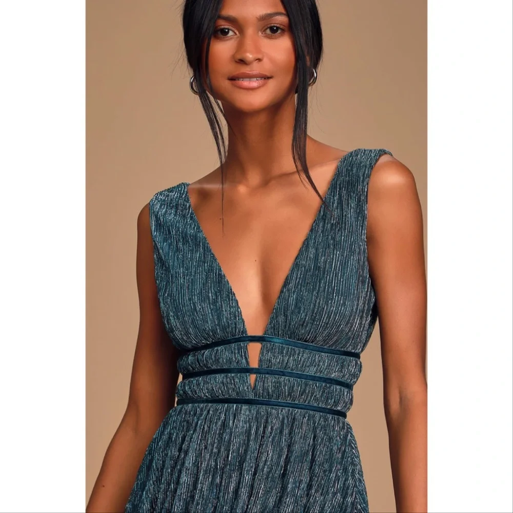 NWOT Lulus Smokeshow Teal Metallic Mini Dress Small - Picture 4 of 10